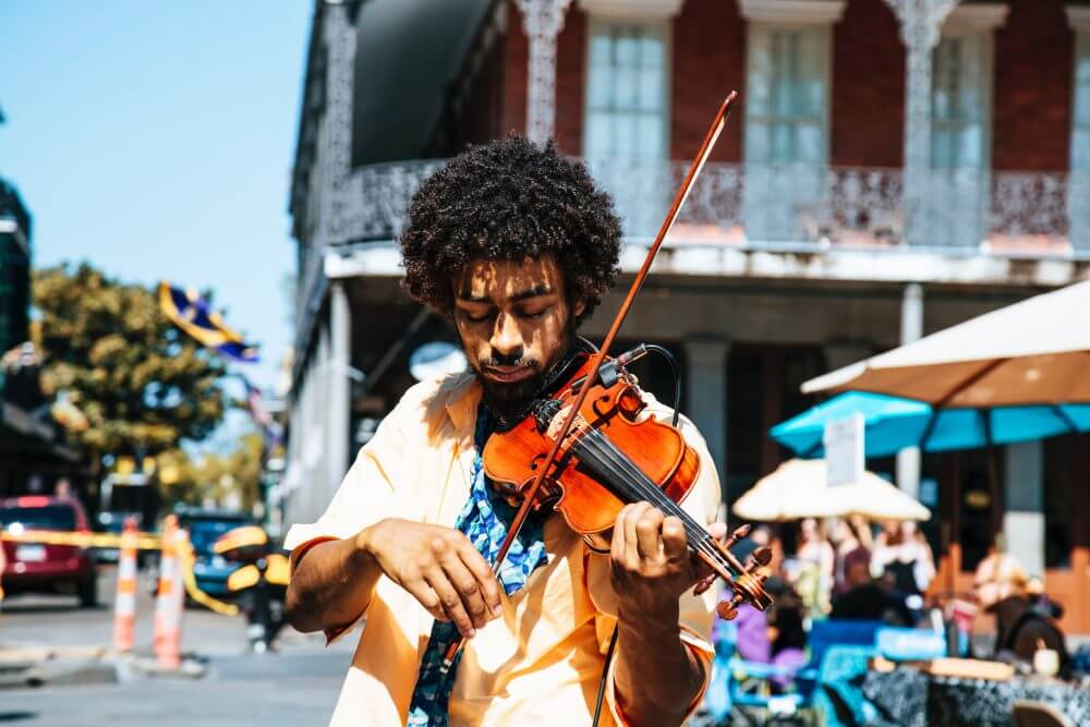 The streets of New Orleans are an attraction in and of themselves (PC: William Recinos on Unsplash).